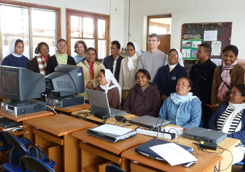 Proide va portar un grup de voluntaris a Madagascar, l'any 2011.