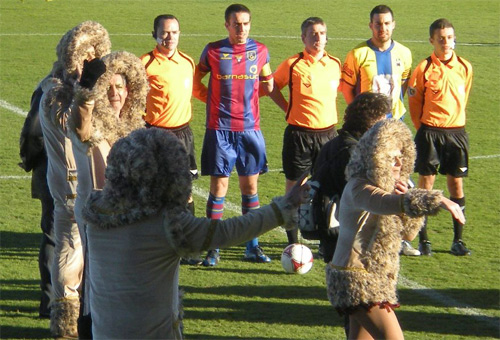 Els reis del Carnaval han visitat aquesta tarda el Nou Estadi.