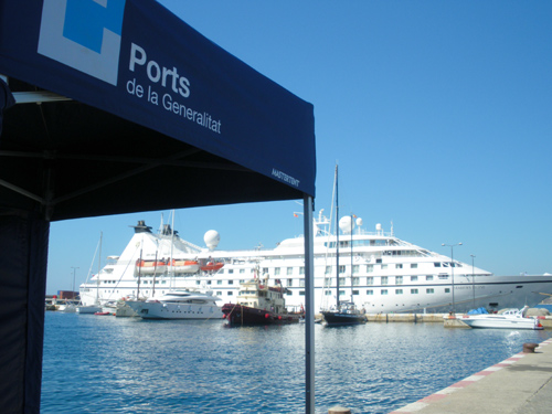 Activitat de creuers al port de Palamós.