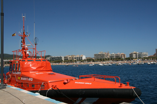L'embarcació Salvamar, al port de Palamós.