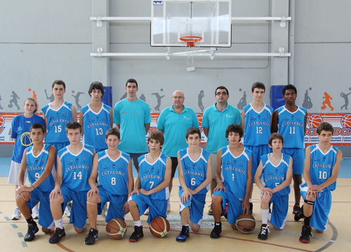 Rubén García, amb el 12, a  la selecció catalana. (Segon per dalt, a la dreta).