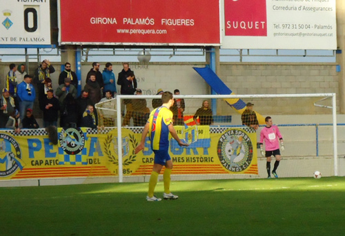 Chico i Martí Bartrina en un moment del partit d'ahir. (Foto: S. Cortés)