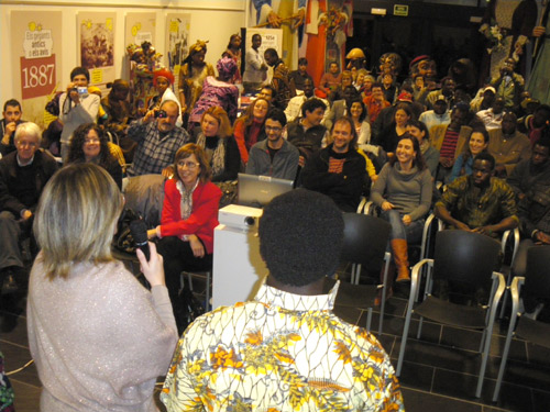 Un moment de l'acte celebrat ahir a la biblioteca.