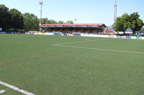 El camp del Manlleu veurà jugar aquest diumenge el Palamós CF.