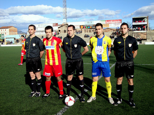 Prolegòmens del Manlleu-Palamós d'aquesta tarda. (Foto: Sergi Cortés).