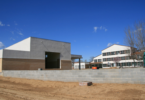 El nou edifici del Vila-romà, amb l'antic a la dreta.