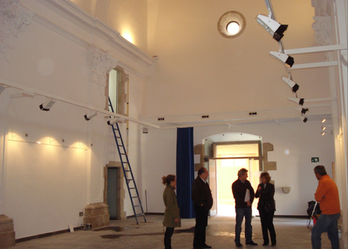 Interior de la remodelada capella del Carme.