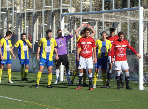 Partit de la primera volta entre la Pobla de Mafumet i el Palamós. (Foto: Sergi Cortés).