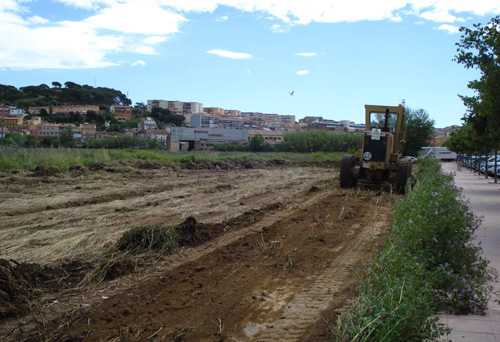 Obres als terrenys del futur aparcament, avui.