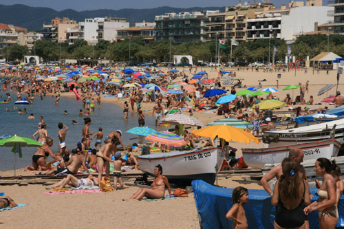 La platja Gran de Palamós a l'estiu.