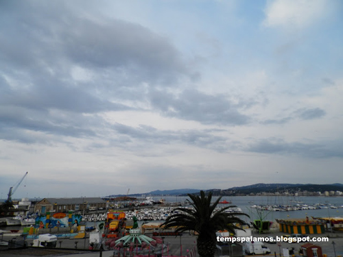 Sol, algun núvol i bones temperatures a Palamós. (Foto: tempspalamos.blogspot.com).