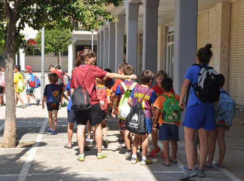 Activitat del Casal d'Estiu de Palamós, avui. (Foto: Mònica Manchado).