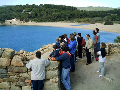 Visita al poblat iber de Castell. (Foto: Glòria Ñaco).