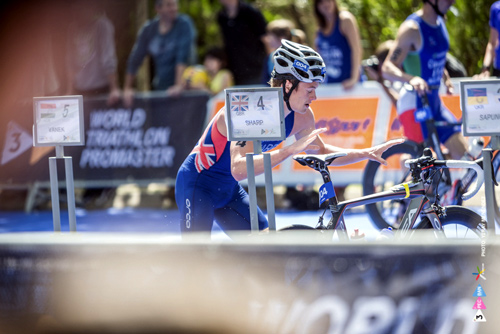 Imatge d'arxiu d'un triatló a Banyoles. (Foto: Yeray Menéndez).