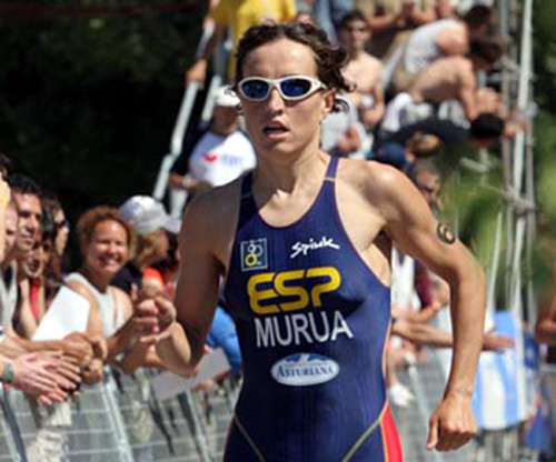 Ainhoa Murua, en plena competició. (Foto: Triathlon.org.)