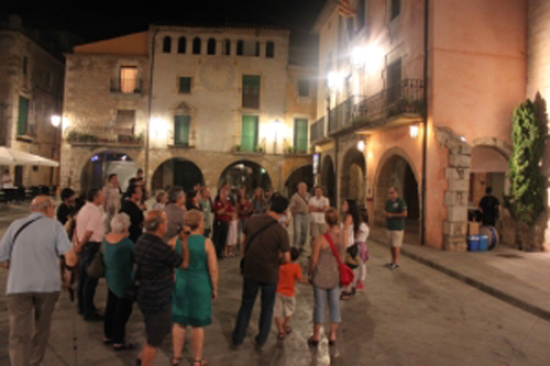 Foto de la visita guiada 'Torroella Màgica'.
