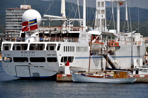 El Wind Star, el darrer creuer que ha fet escala a Palamós.