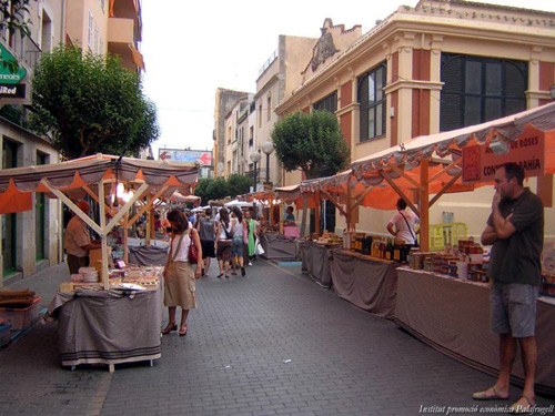 Mercat al vespre de Palafrugell.