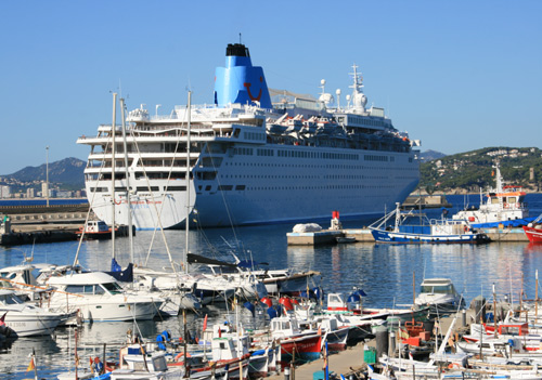 El Thomson Dream, avui a Palamós.
