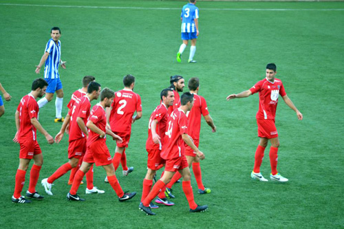 El Palamós CF ha sortit líder de Vilatenim. (Foto: Josep Cama).