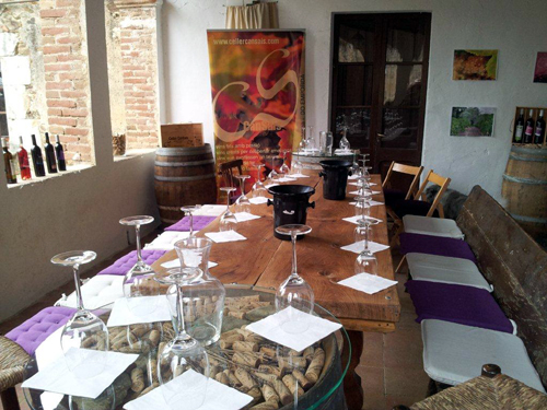 Espai de tast de vins al celler Can Sais, a Vall-llobrega.