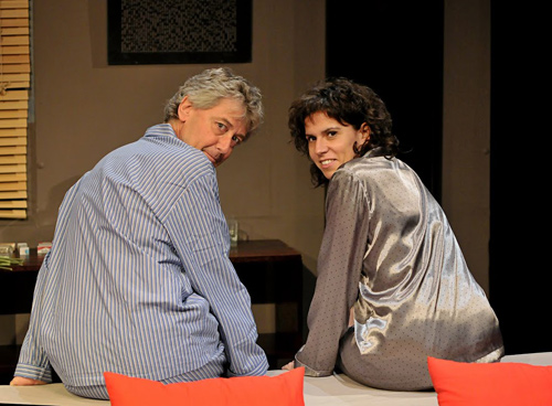 Joan Sarquella i Carme Ferrés, protagonistes de 'L'amant'. (Foto: Gespa Teatre).