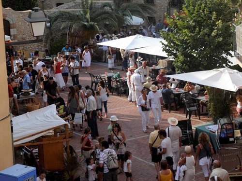 La Fira d'Indians de Begur arriba a la desena edició. (Foto: cext.es).