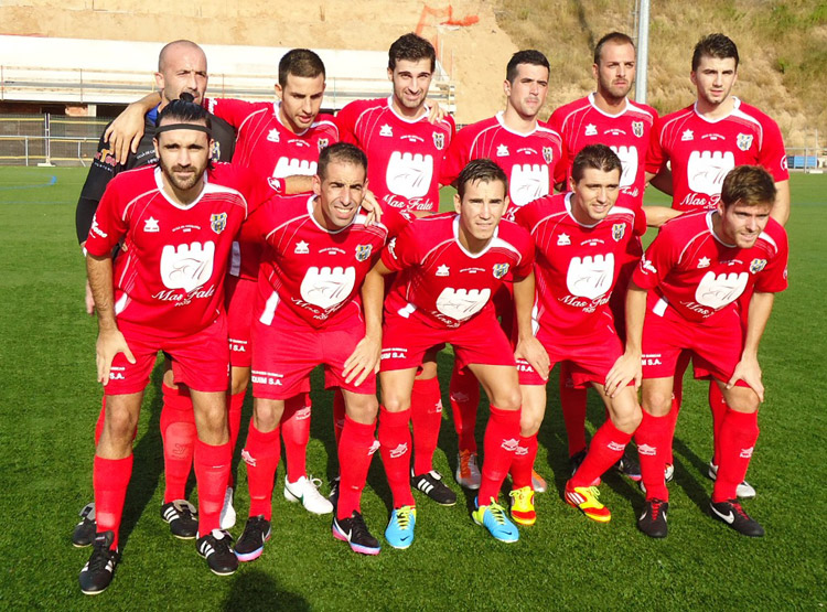 Onze del Palamós CF al camp del Santfeliuenc. (Foto: Sergi Cortés).