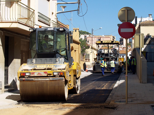 Obres del projecte 'Palamós millora' al carrer de Foment.
