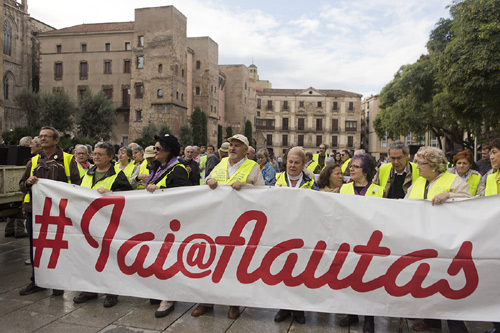 Una manifestació dels 'iaioflautes'. (Foto: setmanaridirecta.info)