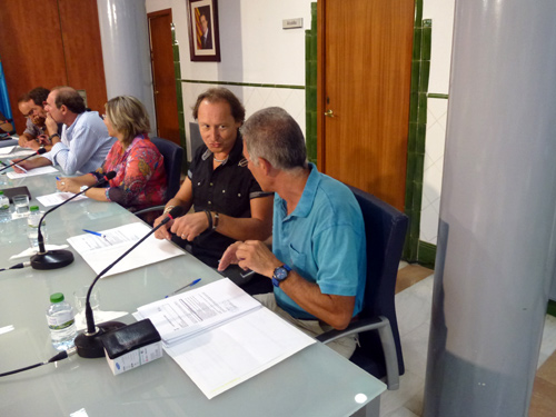 En primer terme, els dos regidors d'ERC a l'Ajuntament de Palamós.