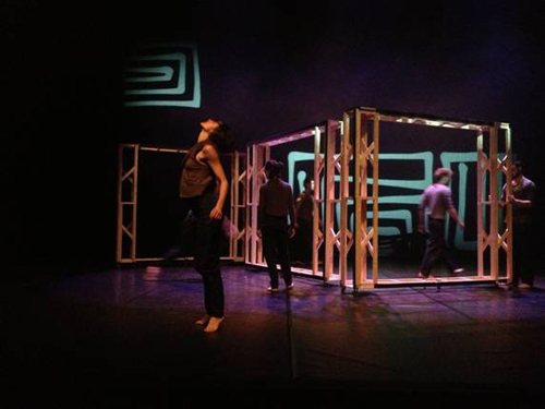 Escena de l'espectacle de Cobosmika Company 'Wish'.