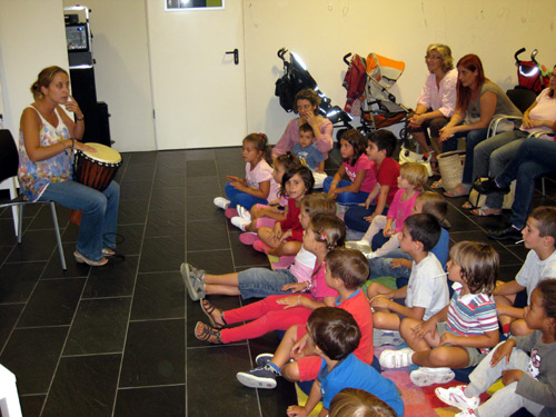 Activitat de contes musicats, en una imatge d'arxiu.