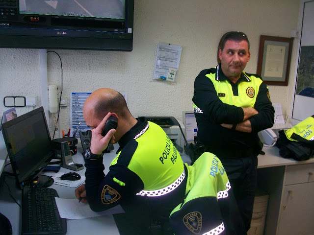 La centraleta de la Policia Local va rebre l'avís del robatori.