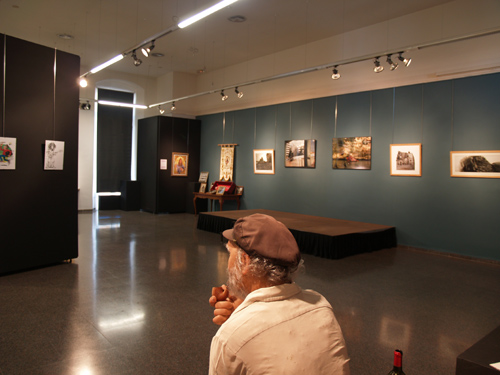 Exposició Art Jove 2011, a l'antic espai polivalent de La Gorga.