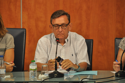 El regidor d'Hisenda de l'Ajuntament de Palamós, Joan Gea, durant un Ple municipal.