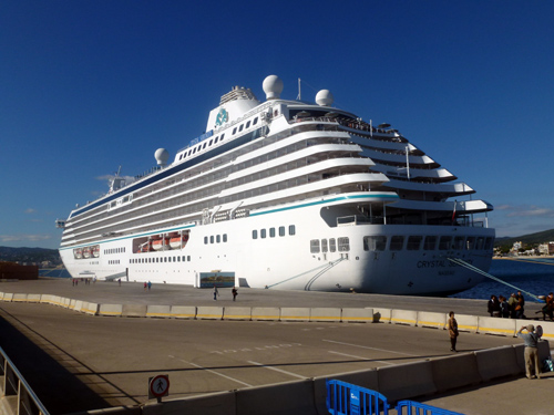 El Crystal Serenity avui al port de Palamós.