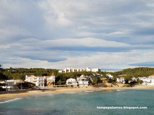 Núvols de vent a Palamós. (Foto: www.tempspalamos.blogspot.com)
