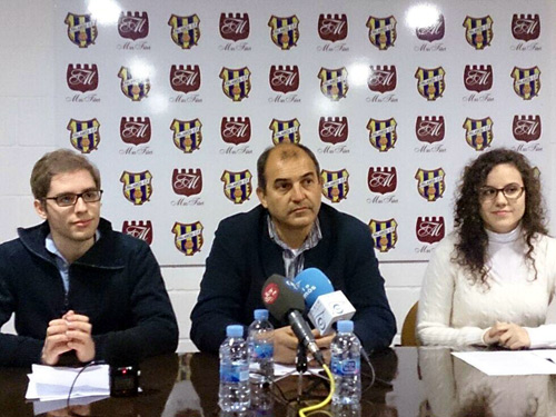Òscar Fraile i Alícia Alonso amb el president Joan Pau Pérez al mig.