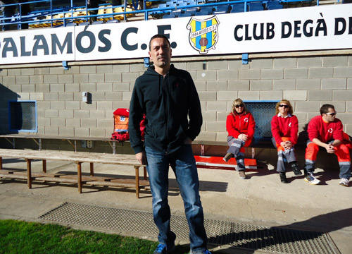 Alfons Garcia té el suport de la plantilla del Palamós. (Foto: S. Cortés)
