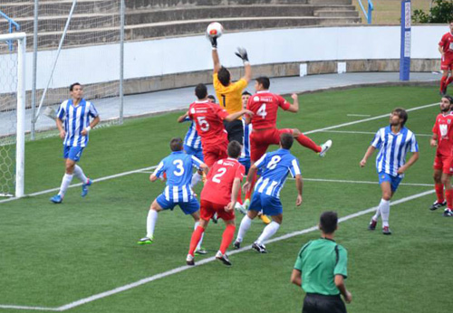 En el primer partit de lliga el Palamós va guanyar a Figueres. (Foto: S. Cortés)