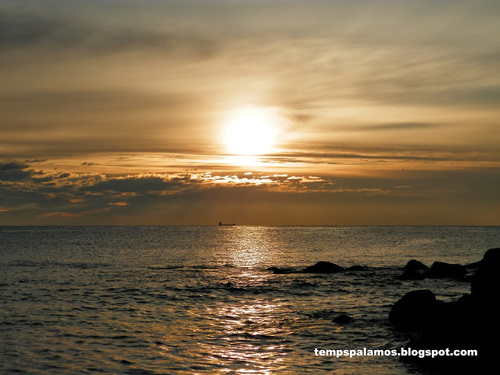 Posta de sol al litoral de Palamós, aquesta setmana passada.