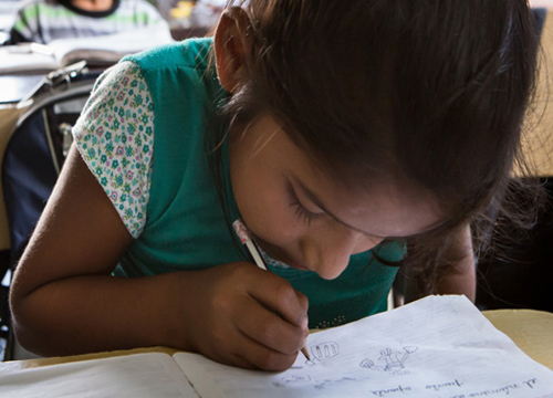 Un centre educatiu de Guatemala. (Foto: ayudaenaccion.org)