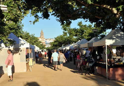 El mercat estiuenc del passeig del Mar, en una imatge d'arxiu.