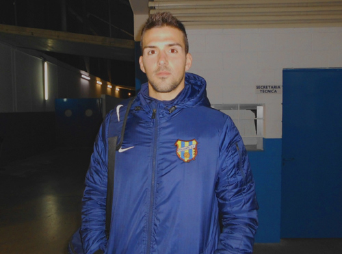 Marc Vila no podrà jugar contra el Vilafranca. (Foto: Sergi Cortés).