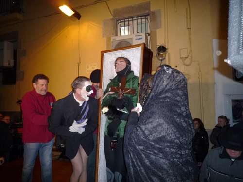 Imatge d'arxiu de l'enterrament del Carnestoltes de Palamós.