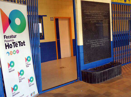 Punt d'informació de Fecotur al Nou Estadi Municipal.