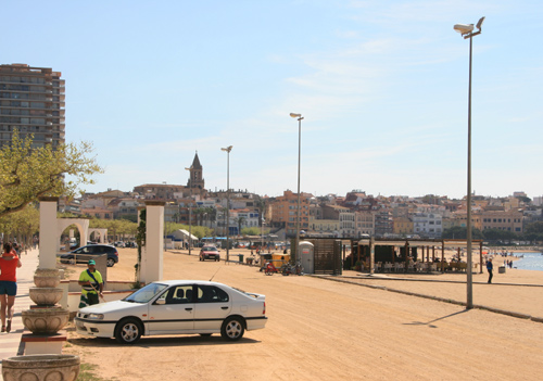 L'aparcament del passeig del Mar, on es posen les fires de la Festa Major.