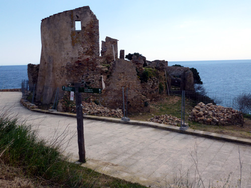 Les restes del castell de Sant Esteve, a La Fosca.