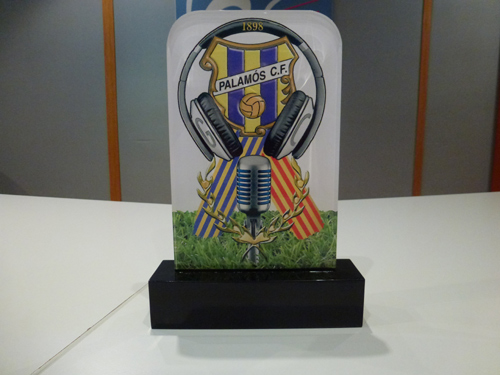 El trofeu Memorial Guillem Cantorné, que es lliurarà aquest diumenge a un jugador del Palamós CF.